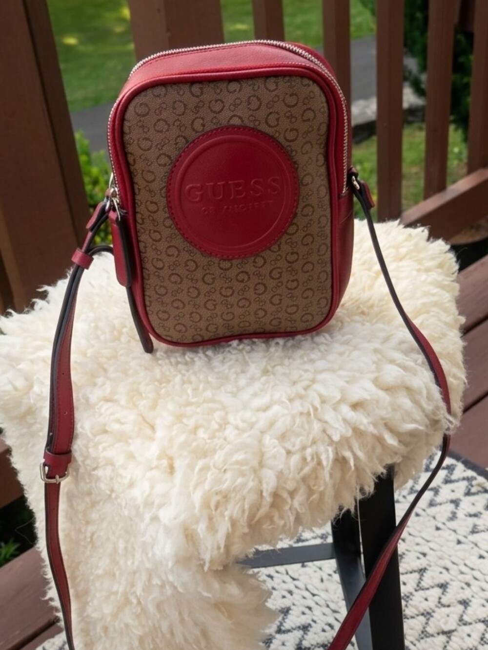 GUESS Los Angeles Red Trim Monogram Crossbody Bag – Excellent Condition!